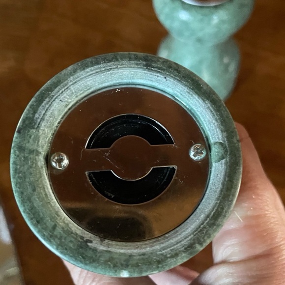 Solid Marble Salt and Pepper Grinder set - Picture 5 of 8